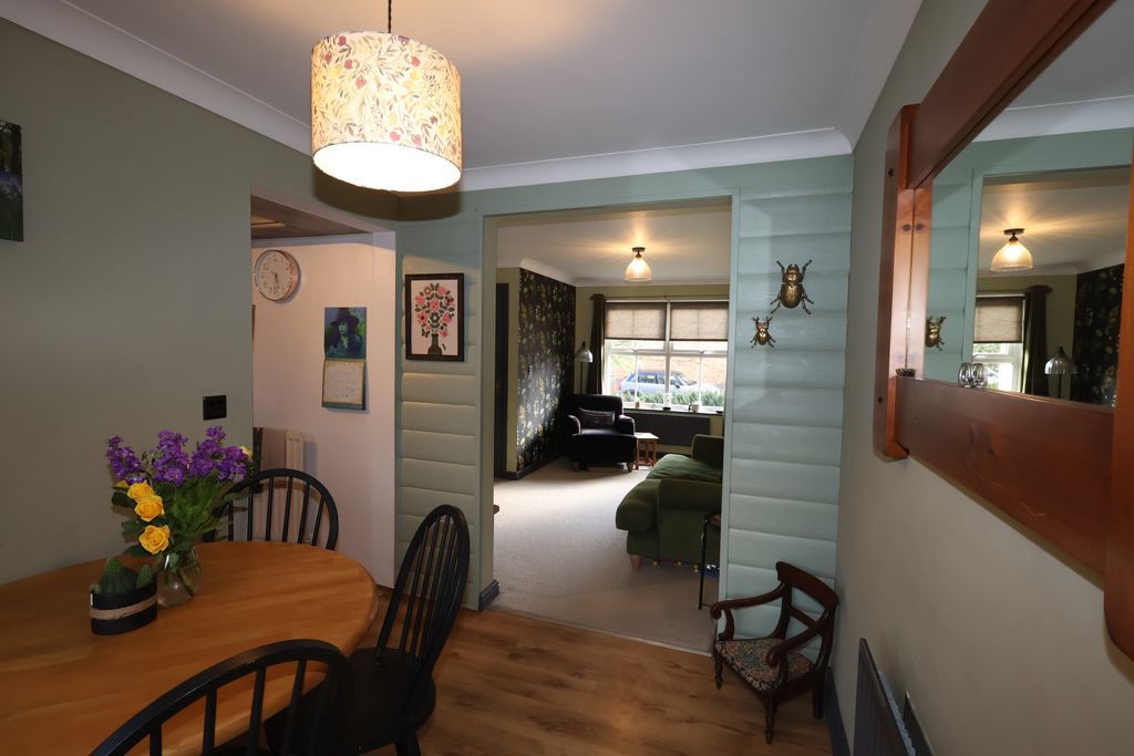 Dining Room / Lounge- click for photo gallery